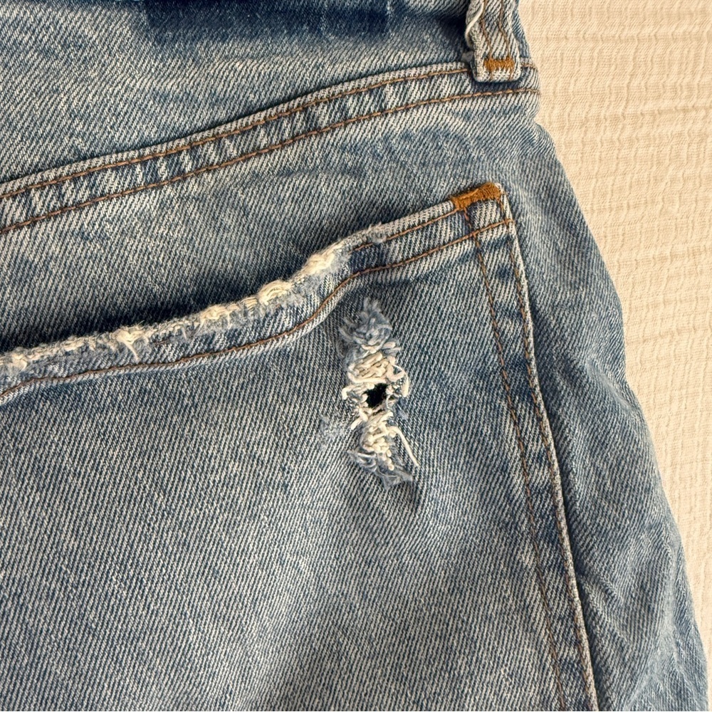 Abercrombie & Fitch Curve Love High Rise Denim Mom Short Women Size 30 - Picture 12 of 14